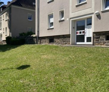 Sofort mieten und 200EUR Gutschein sichern! 2 Zimmer Dachgeschosswo... - Photo 4