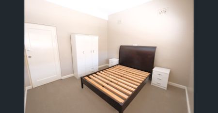 3 Bedroom Apartment - Photo 3