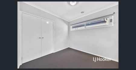 Stylish Home in Thriving Suburb! APPLICATIONS NOW OPEN - Photo 4