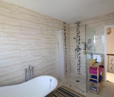 1 bedroom in a house share to rent - Photo 4