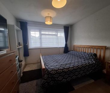 3 bedroom bungalow to rent - Photo 3