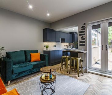 4 bedroom terraced house to rent - Photo 3