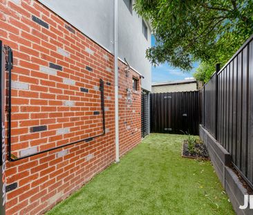 Modern & Stylish Living in the Heart of Preston (205 Gower St Preston) - Photo 5