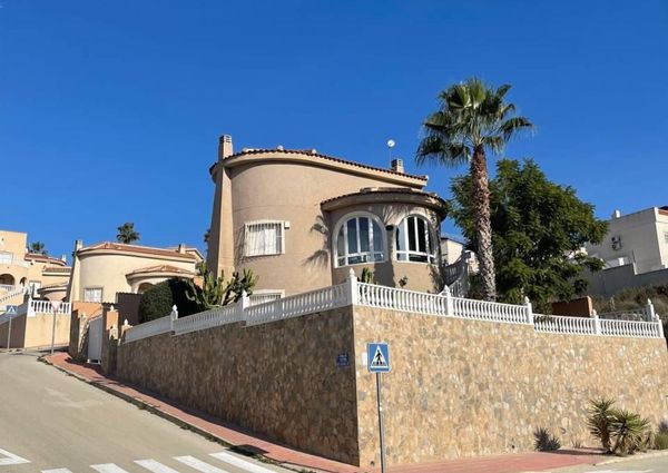 Alquiler de casa o chalet independiente en Calle Sierra de Cazalla, 2