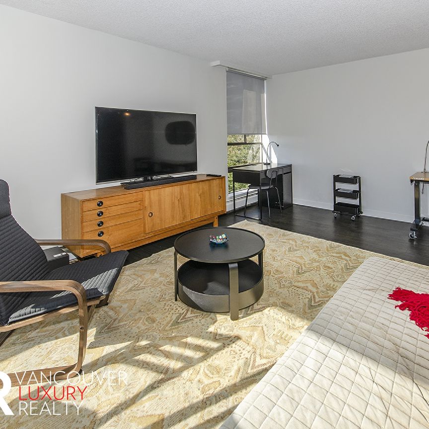 Condo in Burnaby, BC - Photo 1