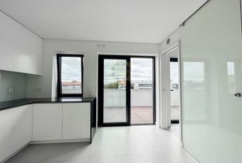 Apartamento T4 em Porto