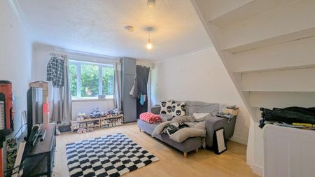 2 bedroom terraced house to rent - Photo 2
