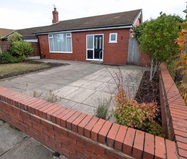 2 bedroom detached bungalow to rent - Photo 3