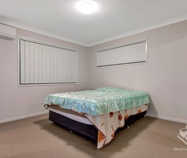Modern 3-Bedroom Townhouse in a Convenient Dinmore Location - Photo 1