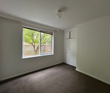 2 / 11 Truganini Road, CARNEGIE - Photo 3