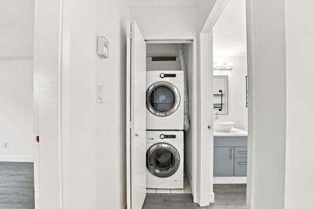 1009 Expo Boulevard apartment — Vancouver, BC (1-Bedroom) - 1 Bedroom - Photo 3
