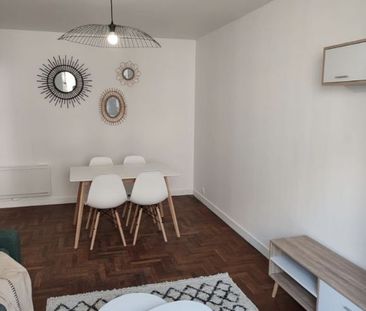 À LOUER — Superbe appartement T2 rénové avec 3 balcons - Photo 4