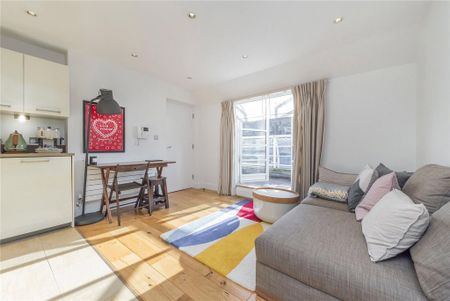 1 bedroom mews to rent - Photo 2