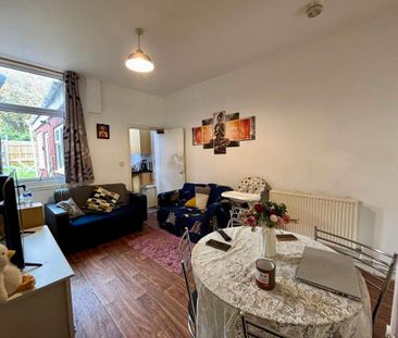 3 bedroom terraced house to rent - Photo 5