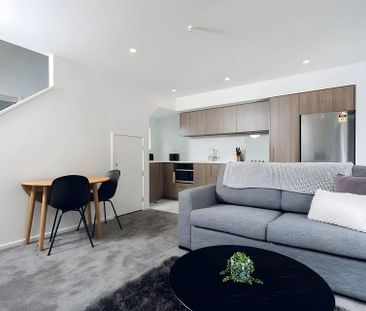Fully Furnished and Central! - Photo 3