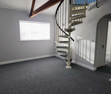 High Street, Selsey - Photo 1