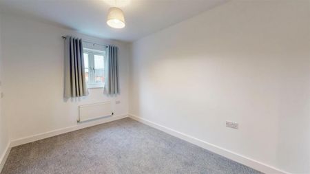 3 bedroom semi-detached house to rent - Photo 3