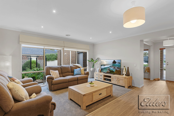 Strathfieldsaye Sophistication - 6 Month Lease - Photo 1