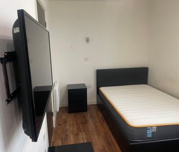 Studio to rent - Photo 6