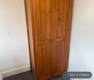 1 bedroom in a house share to rent - Photo 6