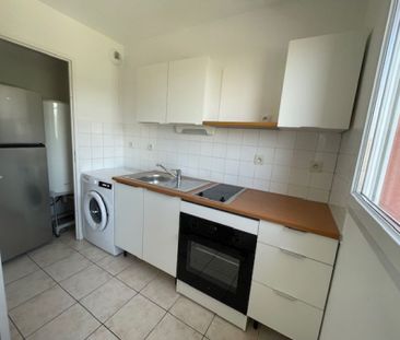 BEAU T2 EN RESIDENCE SECURISEE AVEC BALCON ET PARKING REMICOURT CHA... - Photo 5