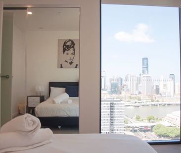 Furnished Modern Apartment on the 26th Floor - Photo 3