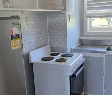 Two Bedroom Apartment in the city - Photo 2