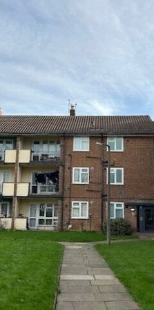 Pasture Road, Moreton - Photo 1