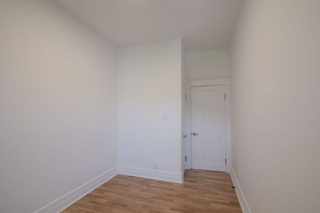 2068 Sherbrooke Street West - Photo 4