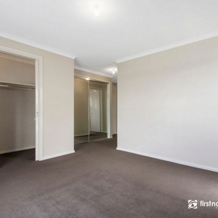 Super Neat Three Bedroom House - Photo 1