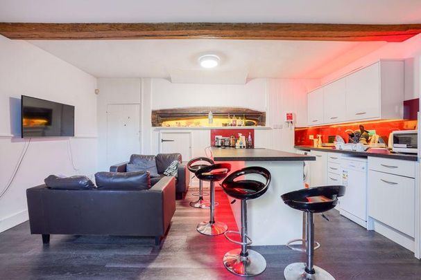 4 bedroom detached house to rent - Photo 1