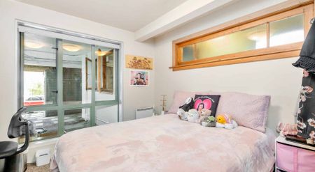 Lovely Inner City Apartment- Available 2026 - Photo 3