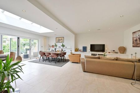 5 bedroom house to rent - Photo 2