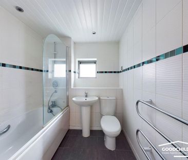 2 bedroom flat to rent - Photo 6