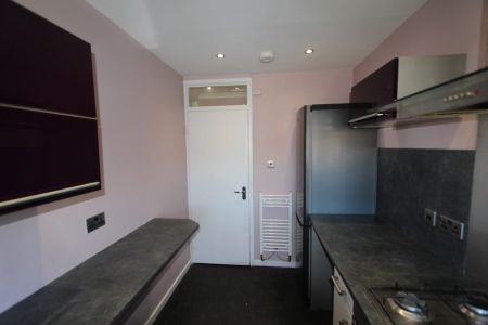 Wessex Gardens, Sheffield, S17 - Photo 3
