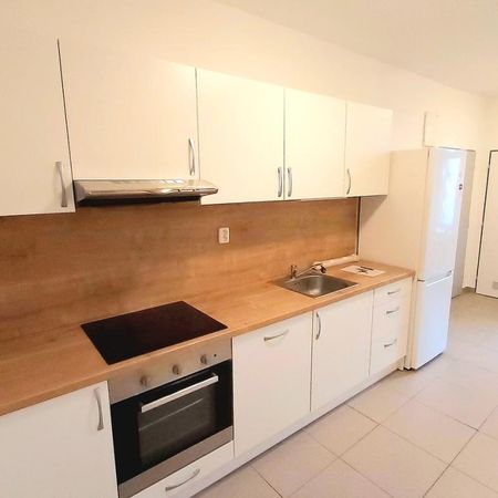 Pronájem bytu 2+1 67 m2 - Fotografie 4