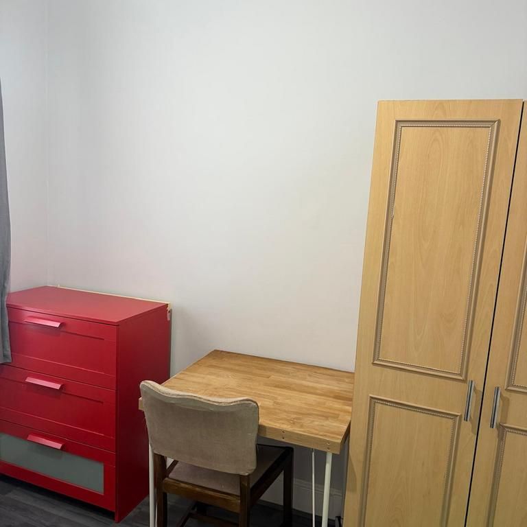 House share to rent - Photo 1