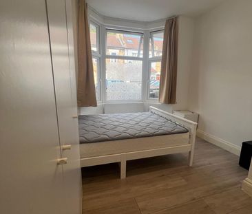 Room in a Shared House, Chapman Terrace, N22 - Photo 1