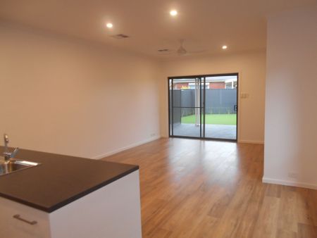 What a Beauty! - Photo 5