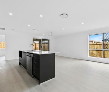 FAMILY HOME READY TO CALL YOURS! - Photo 1