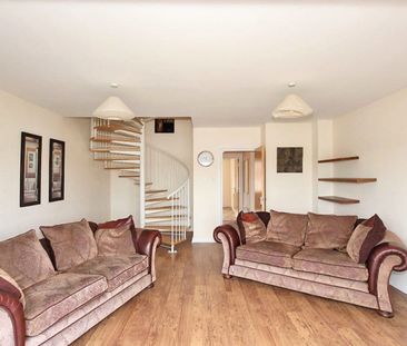 Keating Close, Rochester, Kent, ME1 - Photo 1