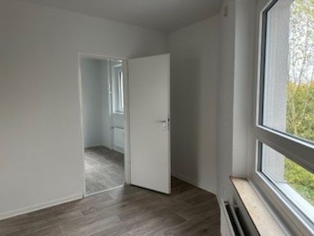 frisch sanierte 3,5-Zi-Wohnung in der Helsinkistr. 96 in Kiel zu vermieten! Otto Stöben GmbH - Photo 3