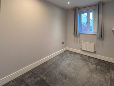 3 bedroom semi-detached house to rent - Photo 4