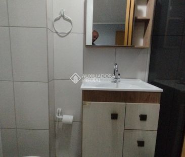 Apartamento com 2 quartos e 39m² para alugar em Rubem Berta, Porto ... - Photo 1