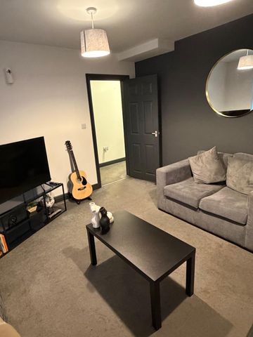 2 bedroom Apartment for rent - Photo 2