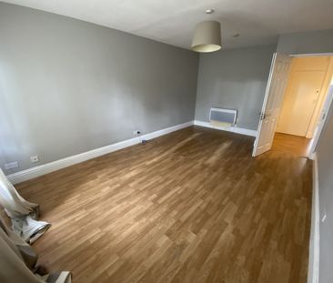 Cliftonville Court, Northampton - Photo 3