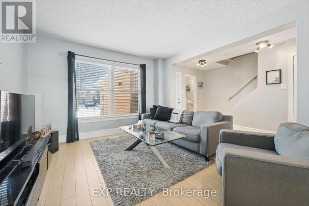 544 ROSEHEATH DRIVE - Photo 1