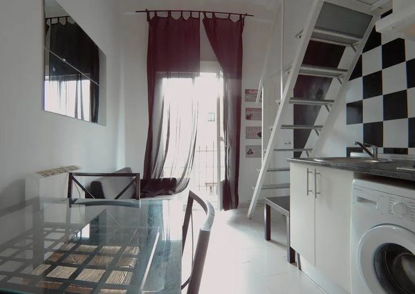 Calle de Antonio Zamora, Madrid, Community of Madrid 28011