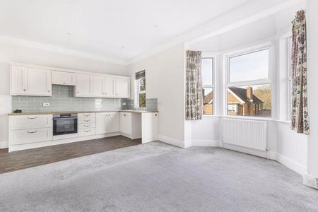 3 bedroom apartment to rent - Photo 5