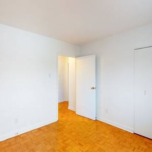 2 Bedroom Apartment - Steps Away from uOttawa - Move in May 1st - Photo 2